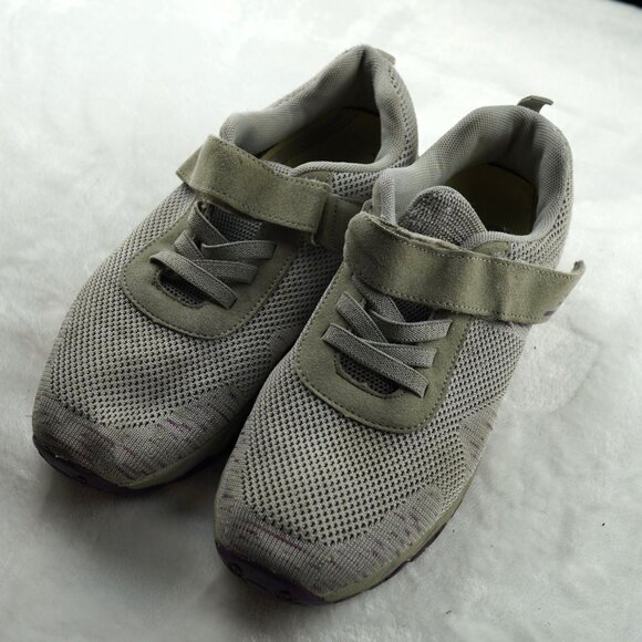 Vionic Mesh Athletic Shoes Women's Size 7 Gray Purple Grip Sole Comfort Sneakers - Picture 2 of 10